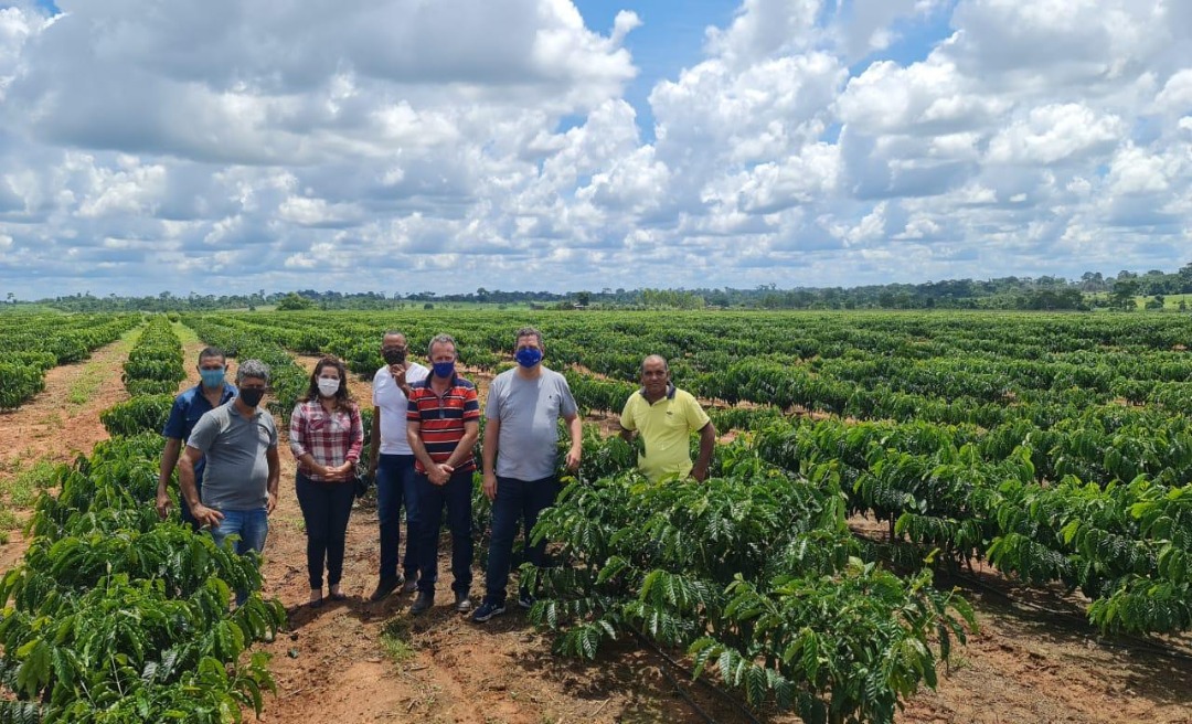 Vice-governador Rocha e deputada Mara cumprem agenda em Acrelândia